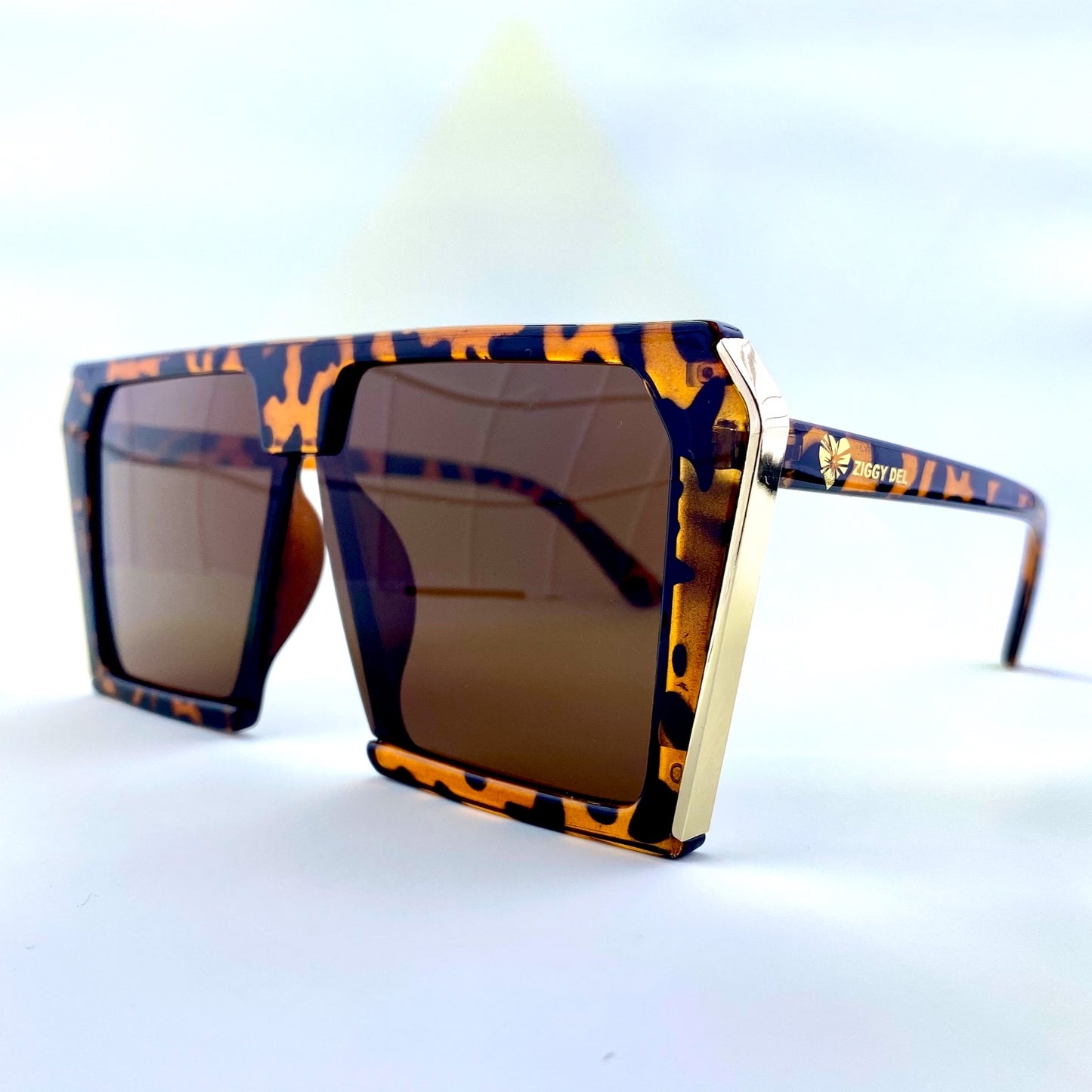 Boulevard: Tortoiseshell